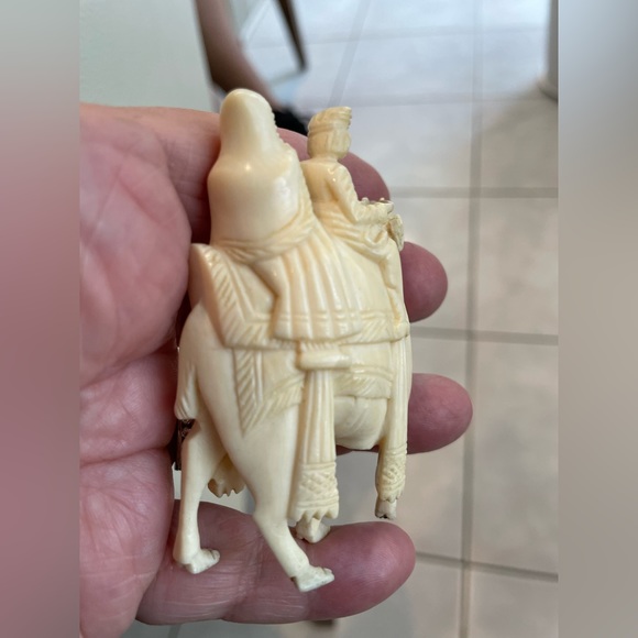 Sold Vintage ivory or bone camel - Picture 4 of 7